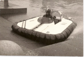 Hovercraft-Murazzi-Torino-po-01