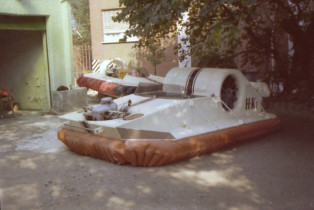 Hovercraft-HK1-8